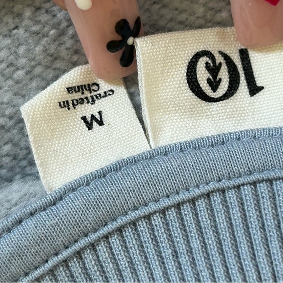 ✨3/$20✨ TenTree Crewneck - Picture 4 of 7